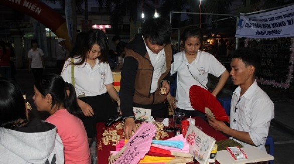 Bình Dương: Khai mạc “Phiên chợ cuối tuần dành cho thanh niên” 2015
