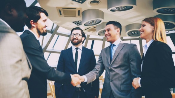 5 BƯỚC GIÚP BẠN CẢI THIỆN KĨ NĂNG NETWORKING MỘT CÁCH NGHIÊM TÚC