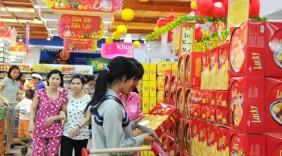 Co.opmart và Co.opXtra khuyến mãi mạnh bánh kẹo Tết