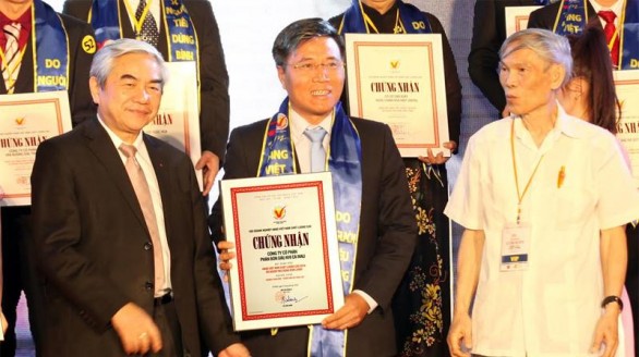Đạm Cà Mau được chứng nhận Hàng Việt Nam chất lượng cao 2016