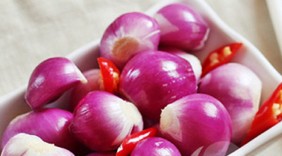 Hành tím Vĩnh Châu rớt giá, đời sống nông dân bấp bênh