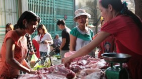 Bộ NNPTNT, Bộ Công thương, Báo Lao động phối hợp tổ chức hội thảo: Hành động để người dân được tiêu dùng nông sản, thực phẩm an toàn