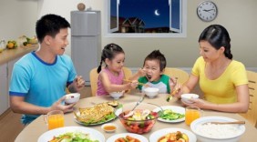 Muốn sống thọ hãy 'ăn sáng như vua, ăn tối như hành khất'
