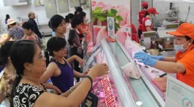 Hàng thiết yếu phục vụ Tết tại TP.HCM phải là hàng sạch