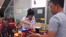 Vào mùa giỏ quà Tết
