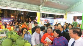 Khai mạc Hội chợ - Triển lãm tôn vinh sản phẩm của nông dân