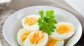 Vì sao nên ăn trứng vào buổi sáng