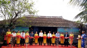 Khai mạc Festival Tơ lụa thổ cẩm Việt Nam - Châu Á 2017