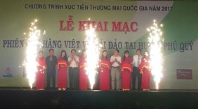 Khai mạc Phiên chợ hàng Việt về hải đảo