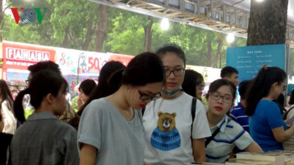 90 gian hàng tham gia Triển lãm - Hội chợ sách quốc tế - Việt Nam 2017