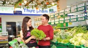 Mua hàng giảm giá, nhận quà giá trị tại Co.op mart Đồng Văn Cống