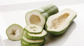 Trị nám bằng thức ăn