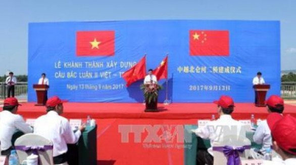 Xây cầu nối Việt Nam - Trung Quốc: Hy vọng hàng nông sản