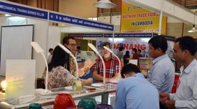 Khai mạc Hội chợ Thương mại Việt Nam 2017 tại Campuchia