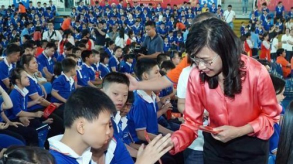 Doanh nghiệp Tp Hồ Chí Minh cùng lo Tết cho người nghèo