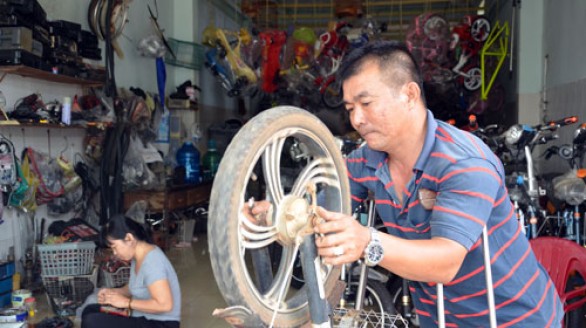 Bí quyết lập nghiệp thành công của anh nông dân tật nguyền