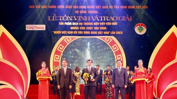 Phân bón Lâm Thao: Sản phẩm, Dịch vụ, Thương hiệu Việt tiêu biểu