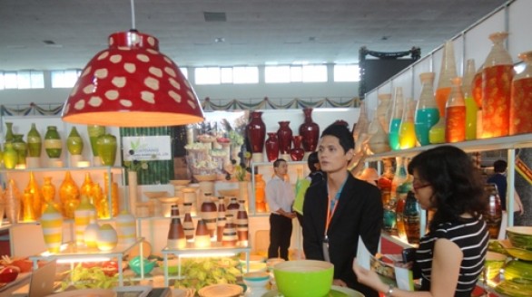 Kinh doanh hiệu quả nhờ Tuần hàng Việt Nam tại nước ngoài