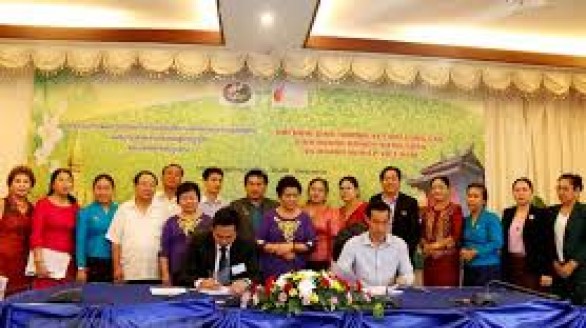 Khai mạc Hội chợ Thương mại Việt - Lào 2018 tại thủ đô Vientinane