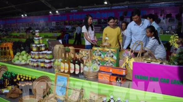 Đồng tháp thu hút 40.000 lượt khách đến Hội chợ sản phẩm công nghiệp nông thôn