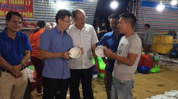 Phiên chợ Đưa hàng Việt về vùng sâu, vùng xa xã Noong Luông