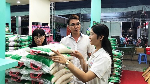 Tại sự kiện “Festival Logo thương hiệu gạo Việt Nam: Khẳng định vị thế hạt gạo Việt trên thị trường thế giớigạo Việt Nam lần III - Long An, năm 2018” do Trung ương Hội Nông dân Việt Nam, Bộ Nông nghiệp và Phát triển nông thôn (NN&PTNT) và UBND tỉnh