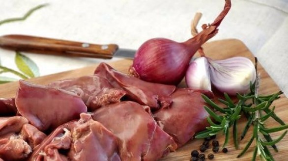 Công dụng chữa bệnh không ngờ từ nội tạng của gà