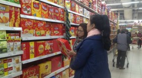 Bánh mứt kẹo Việt tung nhiều sản phẩm mới cạnh tranh hàng ngoại