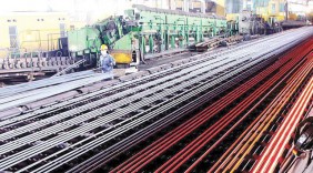 Ngành thép bận rộn với đơn hàng xuất khẩu