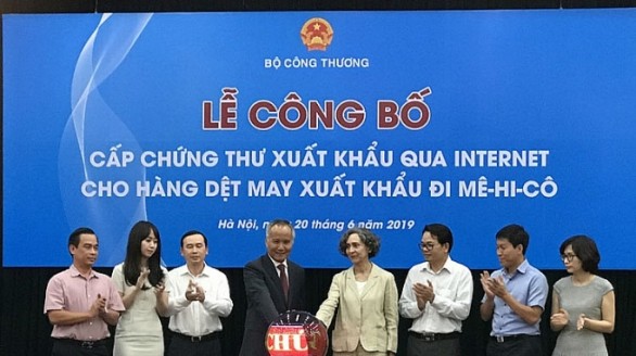 Bộ Công Thương cấp Chứng thư xuất khẩu qua Internet cho hàng dệt may sang Mexico