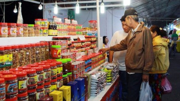 10 năm: trên 2.400 lượt doanh nghiệp tham gia hội chợ