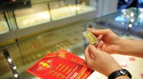 Giá vàng lại tăng mạnh lên mức đỉnh của 6 năm