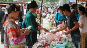 Hà Giang: Hàng Việt chinh phục vùng khó khăn