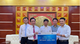 50 chiếc quạt điều hoà đã được chuyển đến các chiến sỹ tuyến đầu chống dịch tại tỉnh Bắc Giang trong những ngày nắng nóng nhất