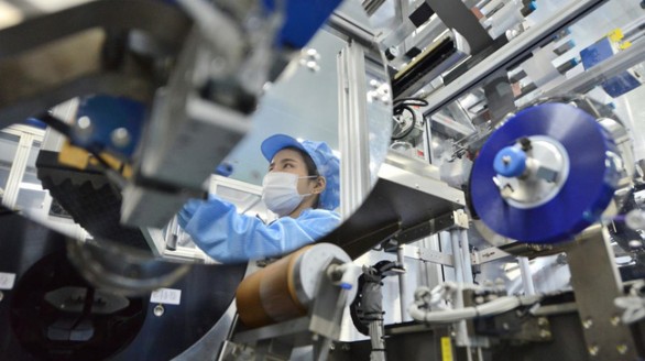 Sản xuất công nghiệp vượt qua khó khăn, vững vàng trước sóng gió Covid-19, góp phần thúc đẩy xuất khẩu năm 2021 vượt đích ngoạn mục