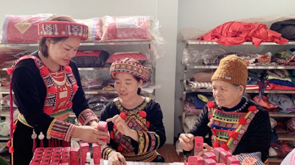 Hỗ trợ tiêu thụ sản phẩm vùng đồng bào dân tộc thiểu số và miền núi qua phát triển văn hóa – du lịch