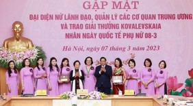 Thủ tướng: Tạo môi trường, điều kiện để phát huy vai trò của phụ nữ