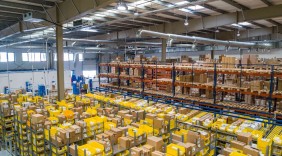 Thương hiệu và logistics: Những điểm chạm khi doanh nghiệp Việt tham gia thương mại điện tử xuyên biên giới