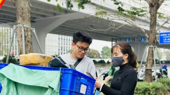 Nâng chất lượng dịch vụ, nhiều sàn thương mại điện tử giao hàng xuyên Tết