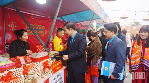 Đẩy mạnh Cuộc vận động “Người Việt Nam ưu tiên dùng hàng Việt Nam” trong hệ thống Công đoàn