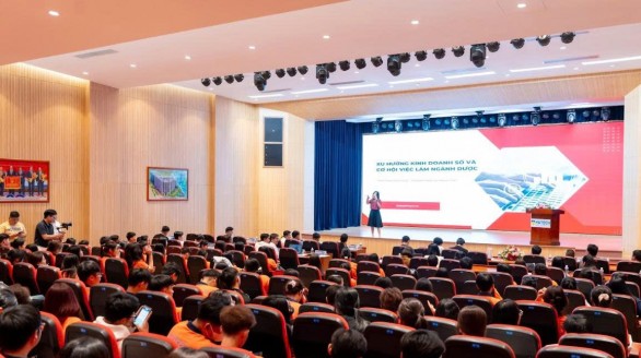 Tập trung đào tạo nhân lực chất lượng cao để phát triển thương mại điện tử bền vững