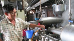 Thành triệu phú từ chế tạo máy làm bánh hỏi