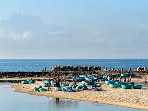 Sáng sớm ở làng chài