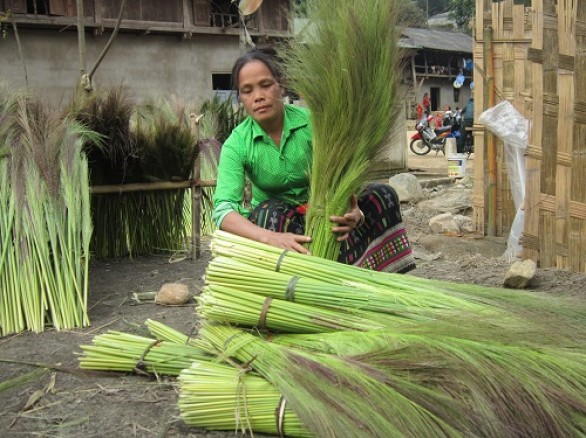Bền với chổi đót
