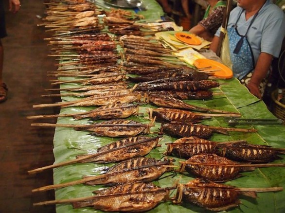 Cá nướng ở chợ đêm Tây Đô (Cần Thơ)