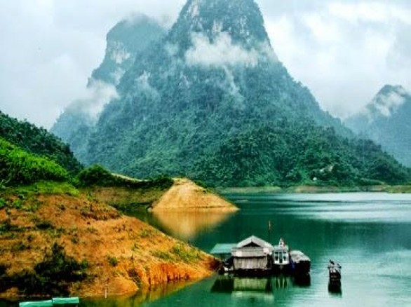 Du lịch Hà Giang - Khám phá lòng hồ Sông Gâm