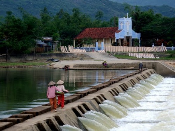 Bình dị đập Tam Giang