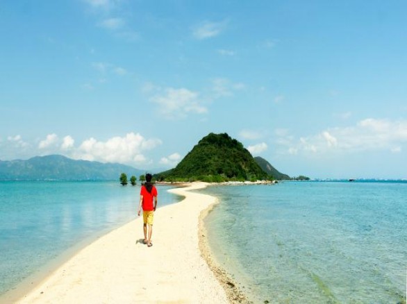 Đến Điệp Sơn để đi bộ trên mặt biển