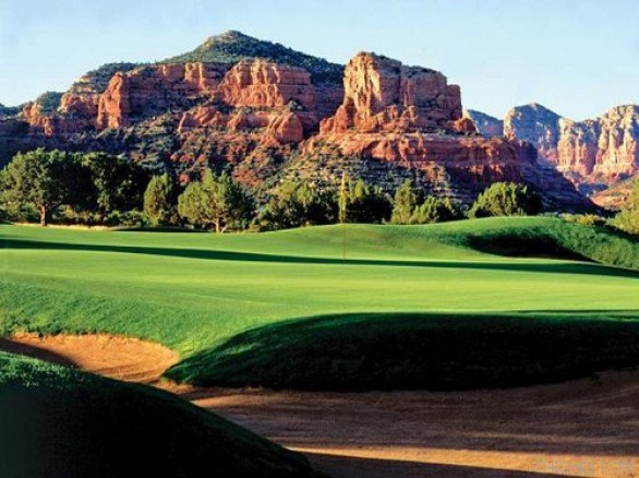 Ấn tượng Sân gôn Phoenix GolfResort ở Hòa Bình