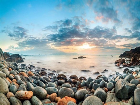 Bãi đá Hoàng Hậu (bãi đá trứng)